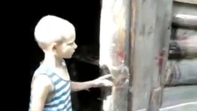 Испуг в лесу смотреть онлайн