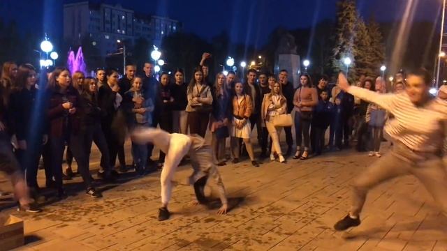 МЕГА батл , классика vs урбан смотреть онлайн