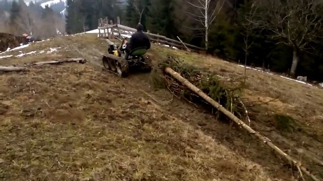 Мотоблок на гусеницях. смотреть онлайн