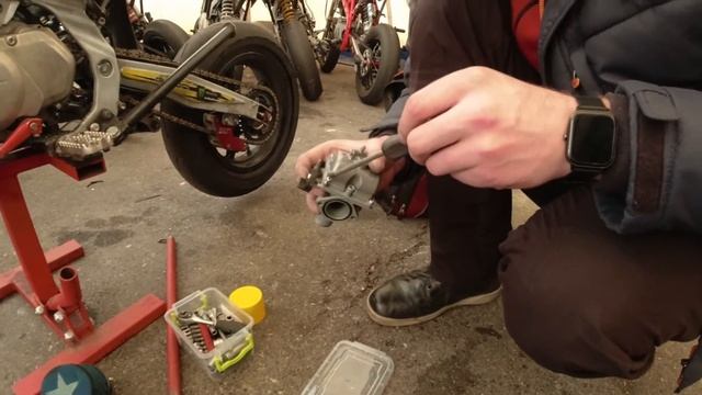 КИТАЙСКИЕ КАРБЮРАТОРЫ? Ремонт питбайка | Мотовлог