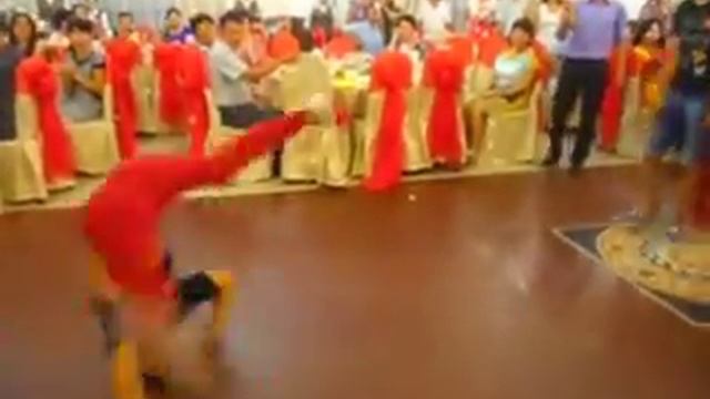 КАЗАХИ!!СУПЕР ТАНЦОРЫ!!АЖЖ Мурашки по коже)) смотреть онлайн