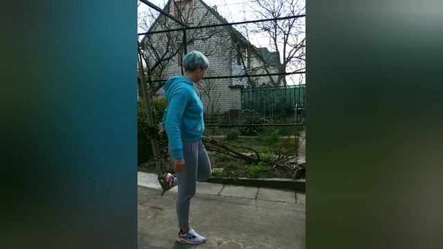TRX Single Leg Jump Lunge. Приседания на одной ноге + прыжок. смотреть онлайн