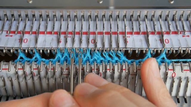 Machine knitting - Cables and lace design idea. Cable and lace knitting pattern. смотреть онлайн