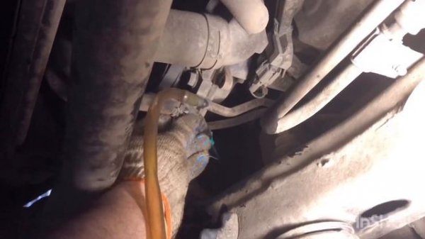 Самостоятельная замена масла в АКПП методом вытеснения на Тойота Прадо 150 D2,8