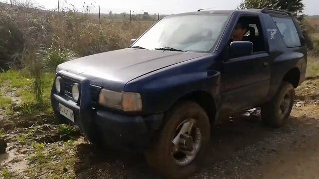 OPEL FRONTERA SPORT 2.5 TDS VM41B смотреть онлайн