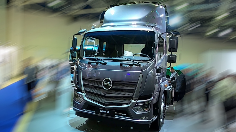 Новый отечественный грузовик ГАЗ Валдай 18. Рассматриваем 18-тонную машину поближе смотреть онлайн