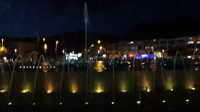 Поющий фонтан в Мармарисе смотреть онлайн