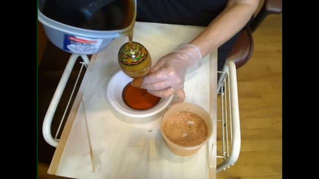 How to Varnish an Egg Shell for Pysanky or Batik Style Eggs смотреть онлайн