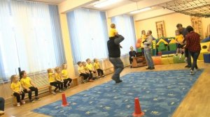 Спортивный праздник в младшей группе к 23 февраля (1080p)