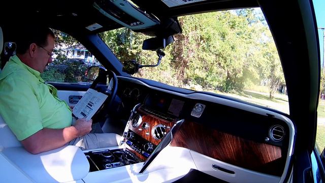 Rolls Royce Cullinan смотреть онлайн