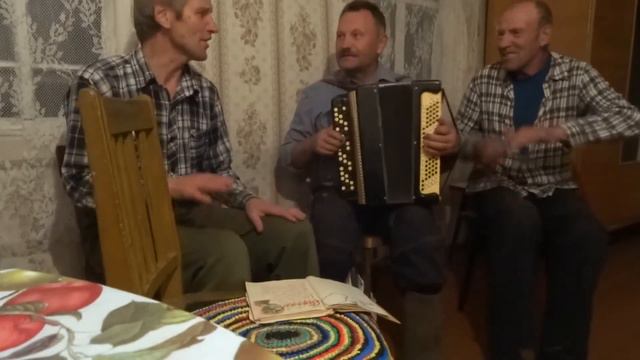С этой девчонкой знаком я давно (кавер под баян) смотреть онлайн