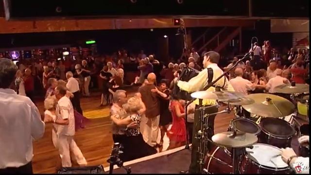 La Valse à Jean par l' Orchestre Dominique Moisan смотреть онлайн