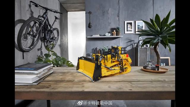 NEW LEGO Technic Set 42131 CAT D11t Bulldozer Set for 2021 Part 2 Closer Additional Pictures of t смотреть онлайн