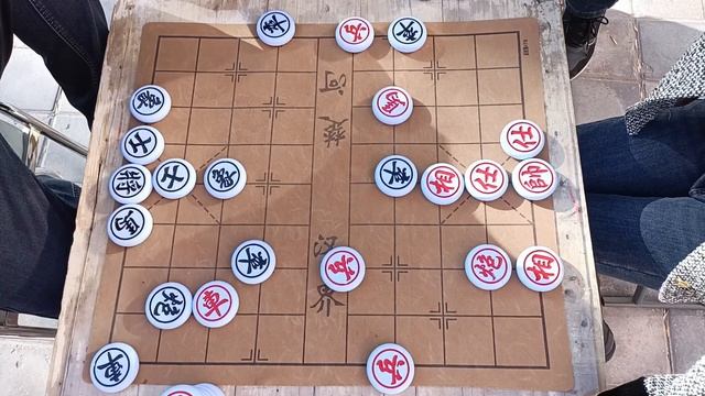 输了就是不服，惊天大妙手，弃子攻杀双車错！ смотреть онлайн