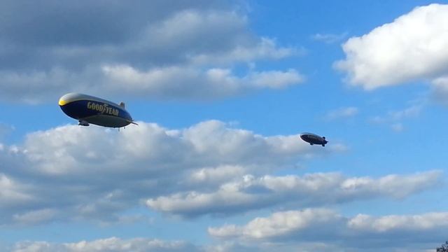 2 Goodyear Blimps flying at Wingfoot Lake hangar смотреть онлайн