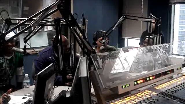 Ryan Cameron & Wanda interview Dru Hill on V103 смотреть онлайн
