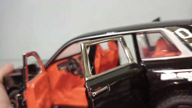 Rolls-Royce CULLINAN MANSORY модель 1:24 фирма XHD со звуком и светом.