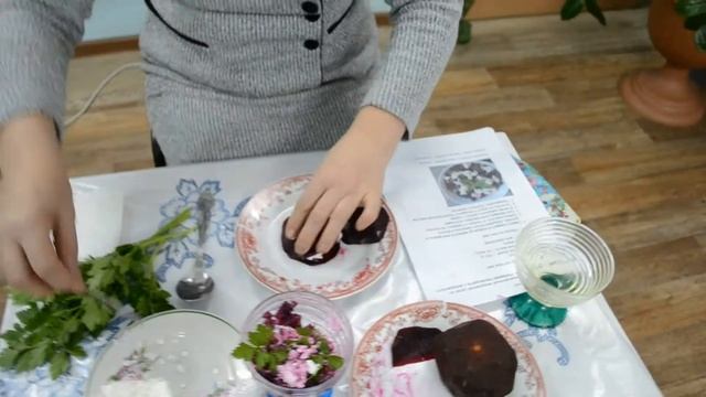 Мастер класс по изготовлению мордовского блюда: "Валдо якстере вий" - "Алая сила" смотреть онлайн