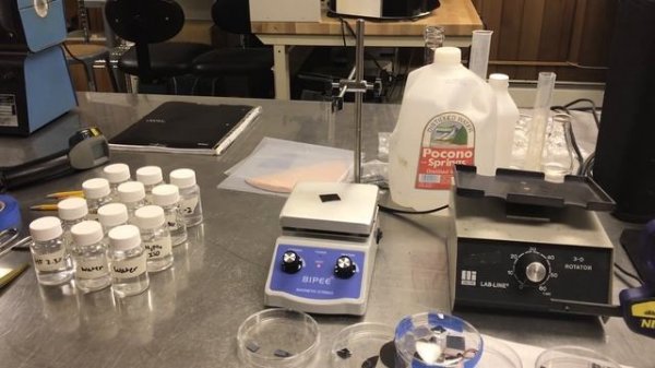 Sam Zeloof: Maskless Photolithography with DLP Projector - 10um Feature Sizes