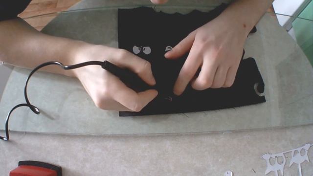 Выжигание по ткани три котика часть 2. смотреть онлайн