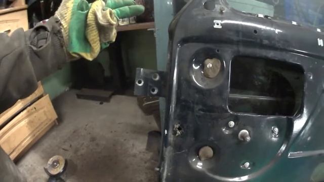 НИВА. Замена петли двери смотреть онлайн