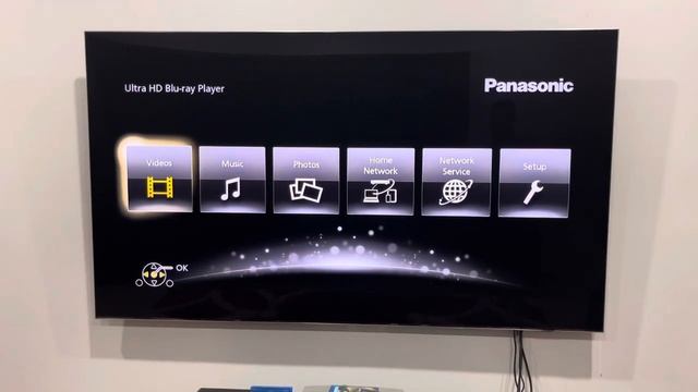 The DVD of Bridesmaids did NOT play in the 4K player! смотреть онлайн