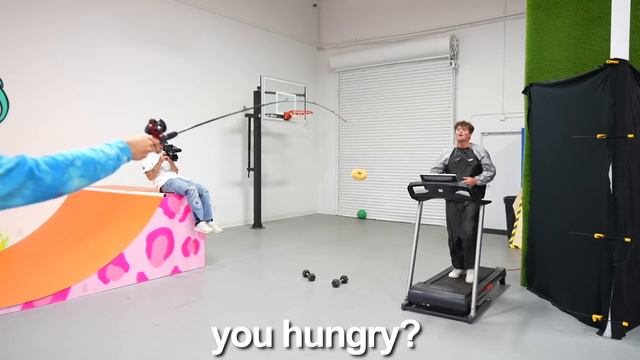 Who Can Gain VS Lose the Most Weight in 1 Hour! смотреть онлайн