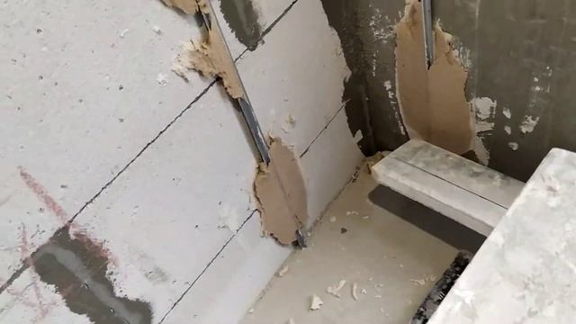 Делаем прямой угол 90° градусов между стенами во время штукатурки смотреть онлайн