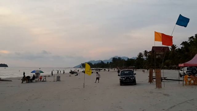 Вечерний пляж острова Лангкави. Langkawi. Evening смотреть онлайн