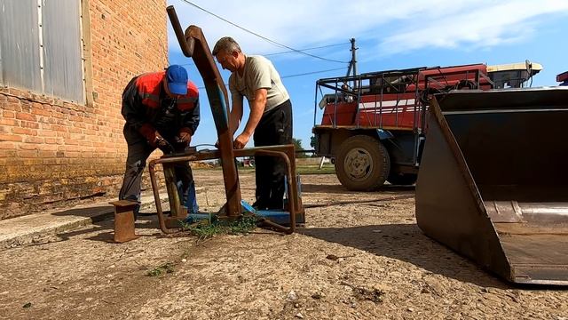 Уборка урожая 2023 набирает обороты! Работа подборщиком по пшенице, и многое другое! смотреть онлайн