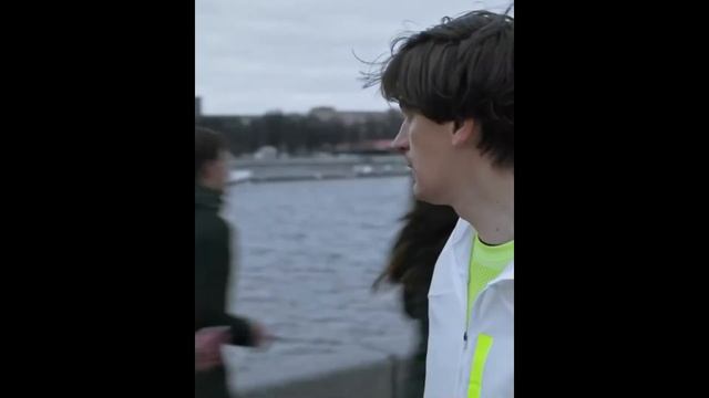 Александр Гудков и Катя Адушкина стали героями кампании Adidas «Бегом заряжаться» смотреть онлайн