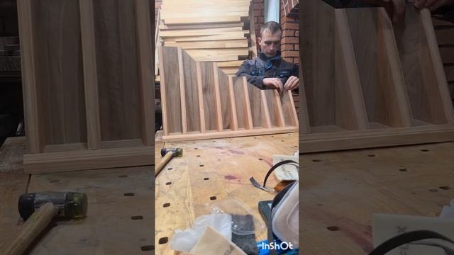 Подставка для рубанков. Инструментальный шкаф. Акация и орех. смотреть онлайн