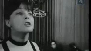 Белла Ахмадулина читает свои стихи