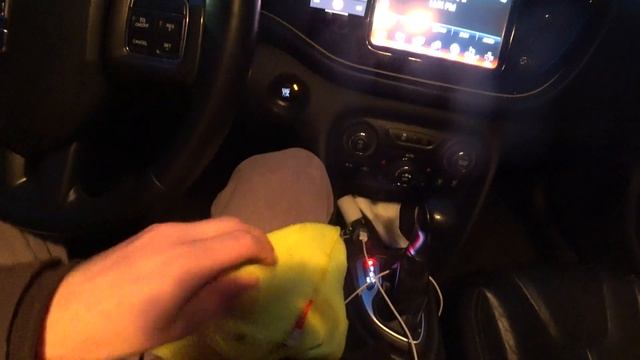 ЭТОТ СПОСОБ ПОМОЖЕТ УБРАТЬ ТУРДНОДОСТУПНЫЕ ПЫЛЬНЫЕ МЕСТА В САЛОНЕ АВТОМОБИЛЯ И ВАМ! смотреть онлайн