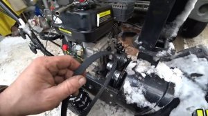 СЛОМАЛСЯ СНЕГОУБОРЩИК HUTER...ПОРВАЛСЯ ТРОС ПРИВОДА И СРЕЗАЛО РЕМЕНЬ...РЕМОНТ СВОИМИ РУКАМИ