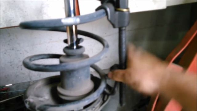 COMO ARMAR Y DESARMAR UN COMPENSADOR DELANTERO DE UN HONDA CIVIC 2001 смотреть онлайн