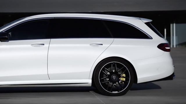 Mercedes AMG E 63 4MATIC смотреть онлайн