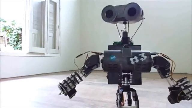 Johnny 5-like DIY robot (aka MDi #3) смотреть онлайн