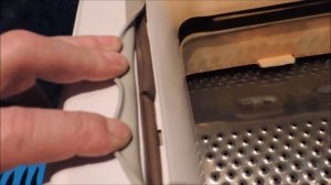 Пена из-под крышки. Стиральная машина «INDESIT WITL 1067». Repairs.