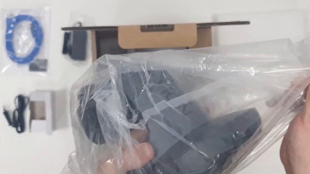 CleverCam 1412U3HS NDI: Распаковка PTZ-камеры для видеоконференций смотреть онлайн