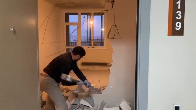 Сносим стены. Начало большой стройки - 2х комнатная квартира в ЖБ Евразия Ноябрь 2022 смотреть онлайн