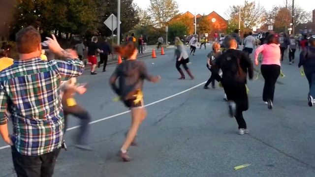 Awesome Halloween Zombie Run Greensboro, NC 2012 смотреть онлайн