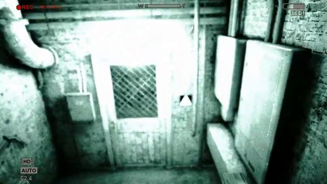 ИГРАЕМ В OUTLAST №1 (МНОГО КИРПИЧЕЙ) 30 FPS смотреть онлайн