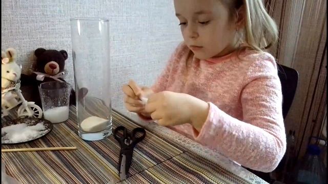 ДЕЛАЕМ ИСКУССТВЕННЫЙ СНЕГ ДОМА Легкий способ. смотреть онлайн