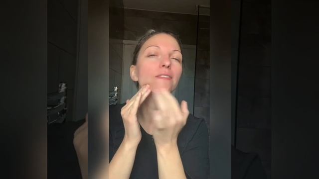 Skincare Routine - Skin Tutorial with YonKa Products смотреть онлайн