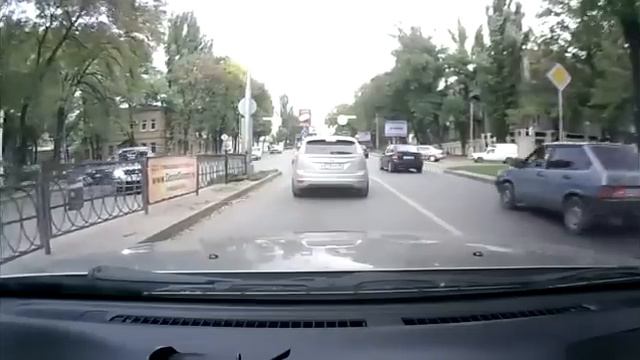 [Смишутки] Пятигорск Проспект Калинина дама за рулем