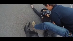 Девушка врезалась в отбойник на скорости 200 километров час на мотоцикле