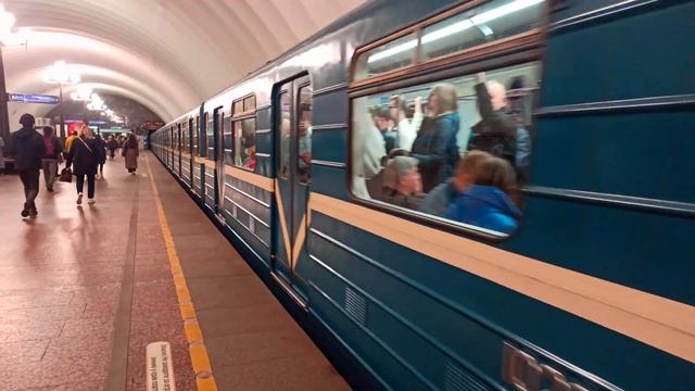 Отправление 81-540.7 (Муравей) со станции старая деревня смотреть онлайн