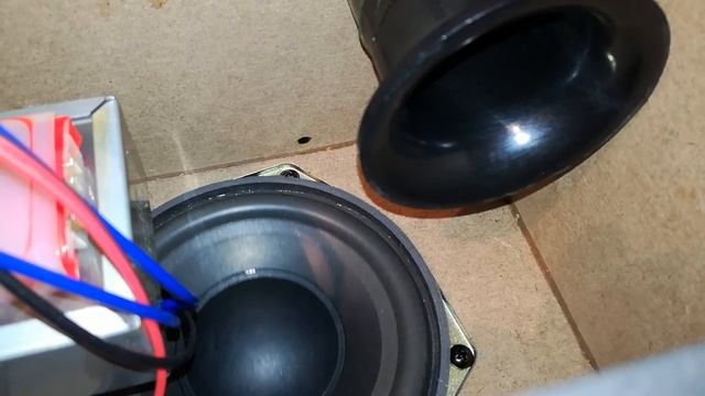 Microlab M-200BT - Woofer Excursion смотреть онлайн