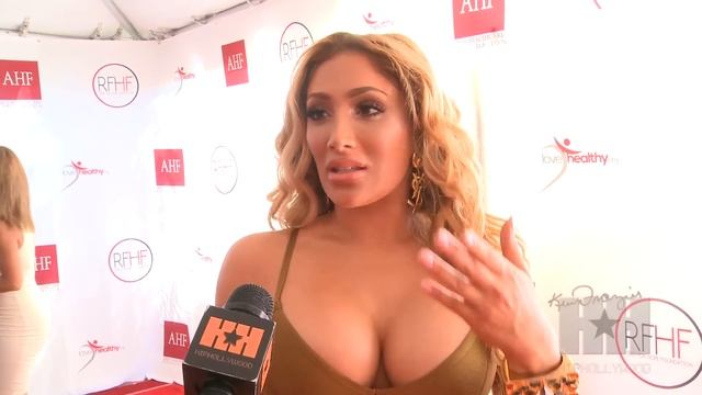 Nikki Mudarris Clapsback At Haters Who Say Her Body Is Fake смотреть онлайн